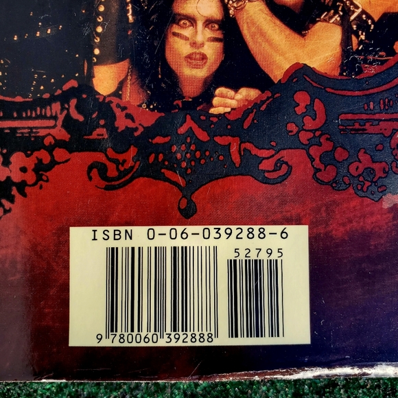 Motley Crue The Dirt : Confessions of the World's Most Notorious Rock Band Book - Picture 3 of 16